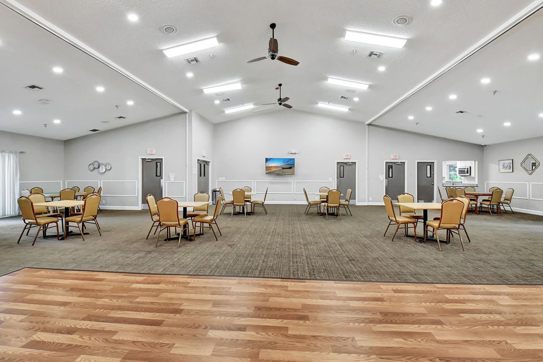 For Sale: $324,900 (2 beds, 2 baths, 1248 Square Feet)