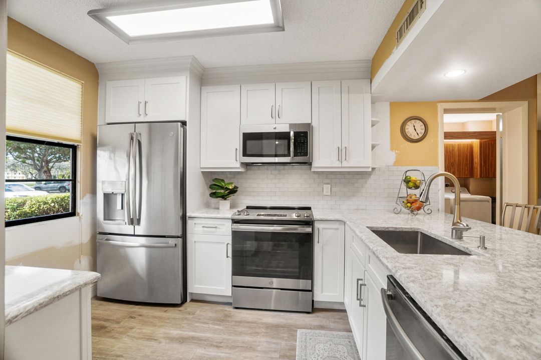 En Venta: $289,000 (2 camas, 2 baños, 1385 Pies cuadrados)