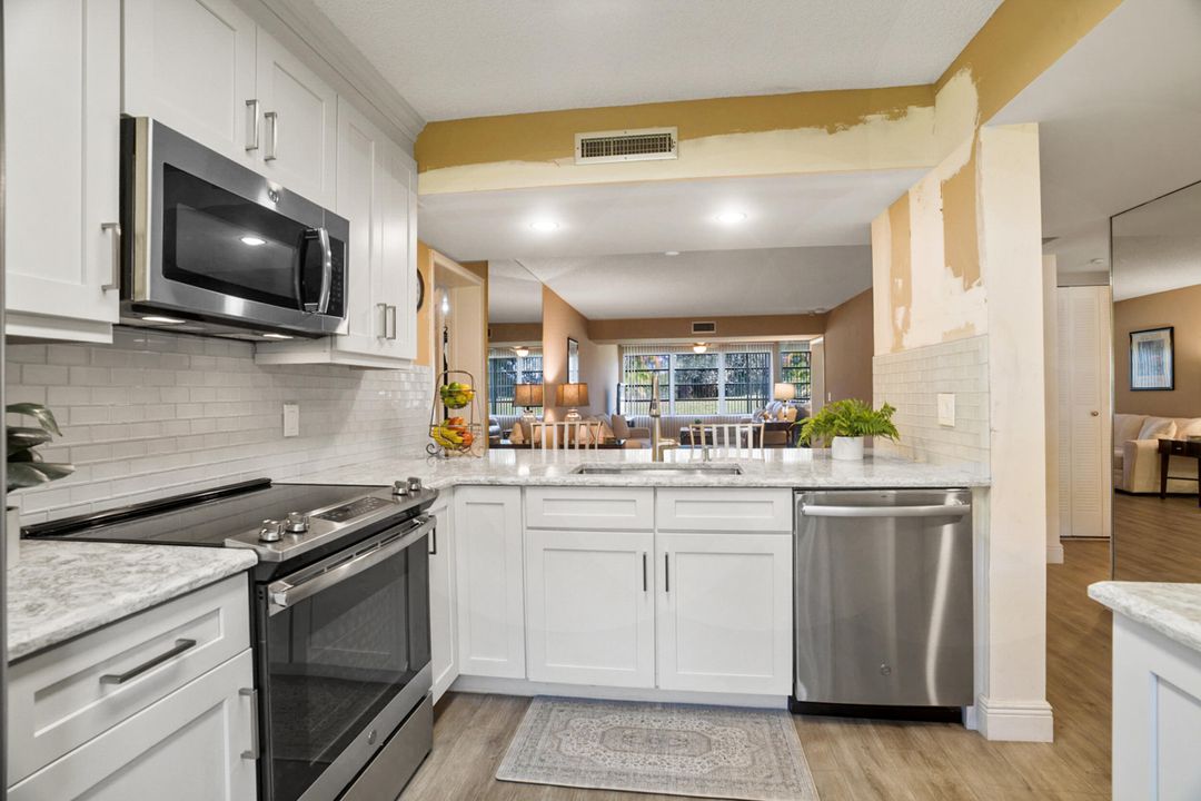 En Venta: $289,000 (2 camas, 2 baños, 1385 Pies cuadrados)