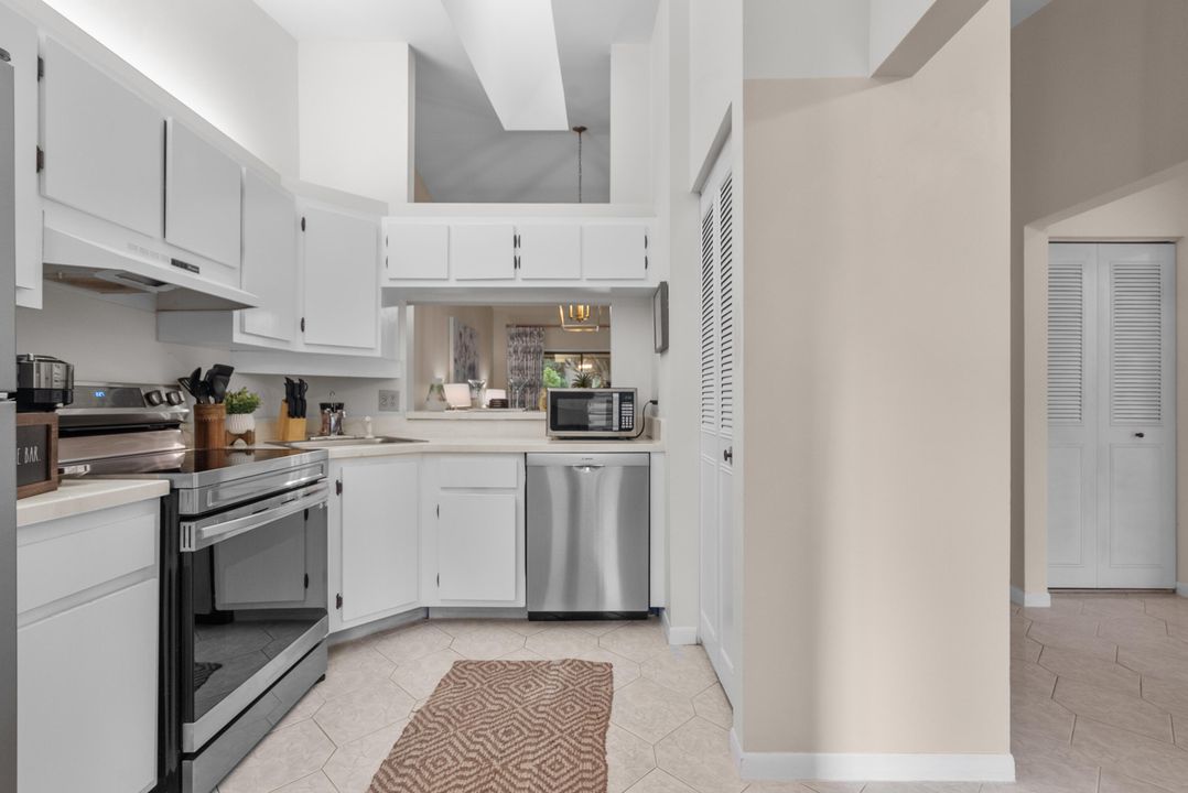 待售: $339,000 (2 贝兹, 2 浴室, 1170 平方英尺)