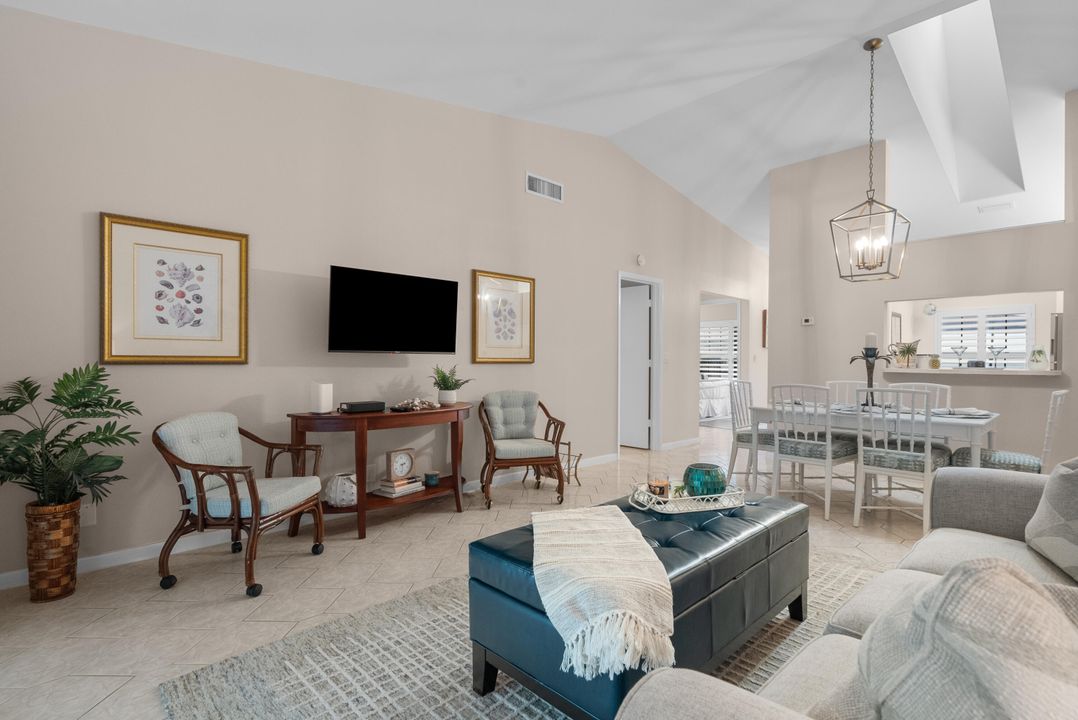 待售: $339,000 (2 贝兹, 2 浴室, 1170 平方英尺)