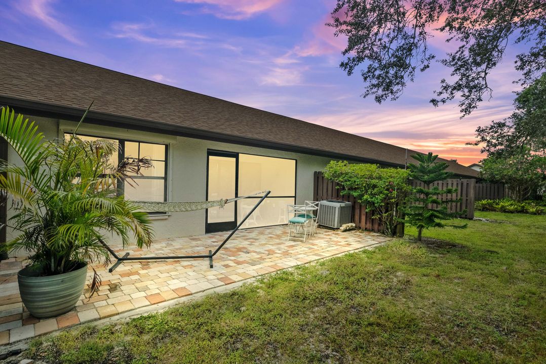 待售: $339,000 (2 贝兹, 2 浴室, 1170 平方英尺)