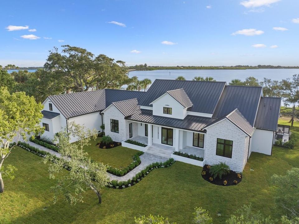 For Sale: $4,890,000 (4 beds, 4 baths, 4270 Square Feet)