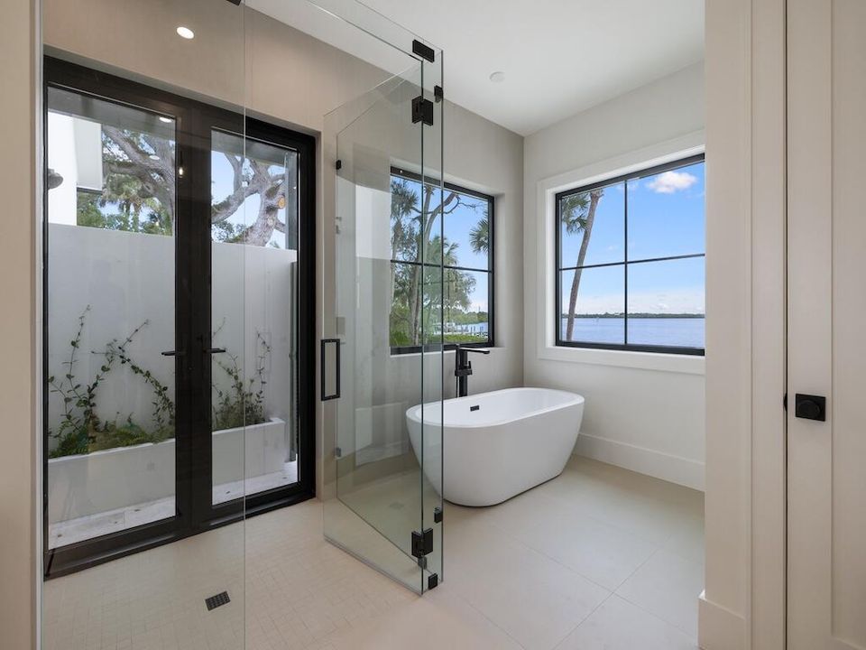 For Sale: $4,890,000 (4 beds, 4 baths, 4270 Square Feet)