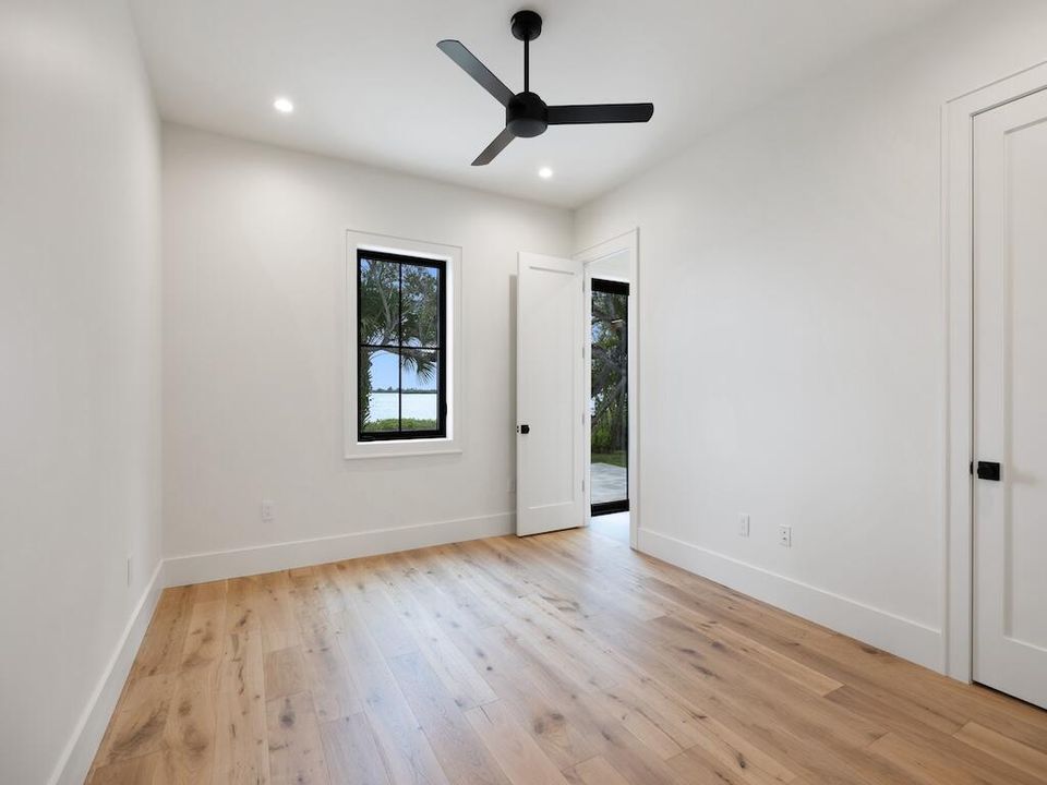 For Sale: $4,890,000 (4 beds, 4 baths, 4270 Square Feet)