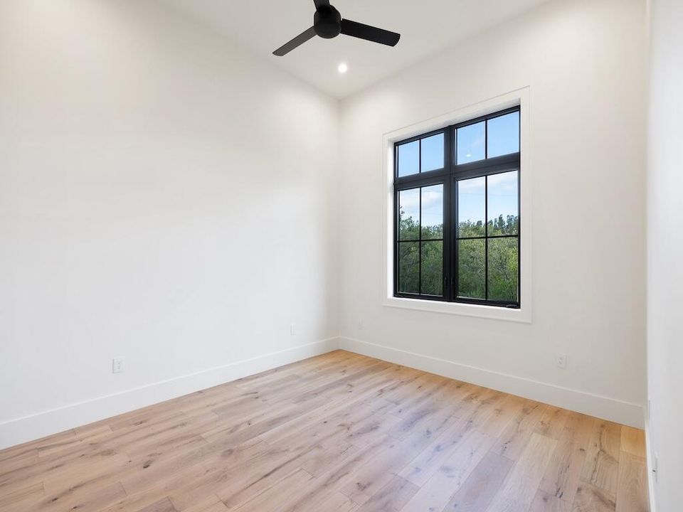 For Sale: $4,890,000 (4 beds, 4 baths, 4270 Square Feet)