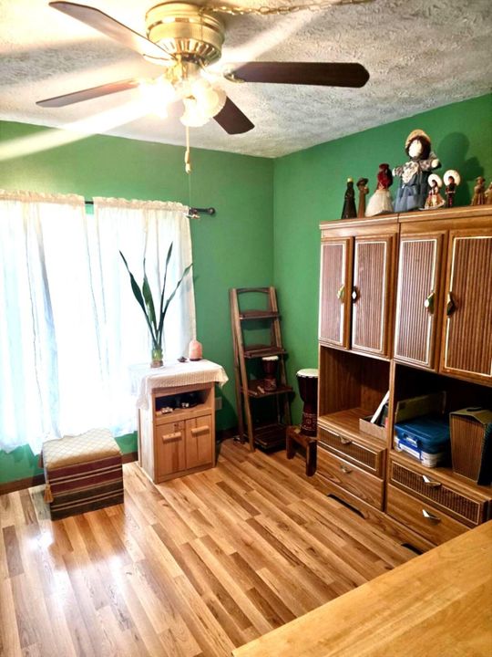 For Sale: $499,000 (3 beds, 3 baths, 2177 Square Feet)