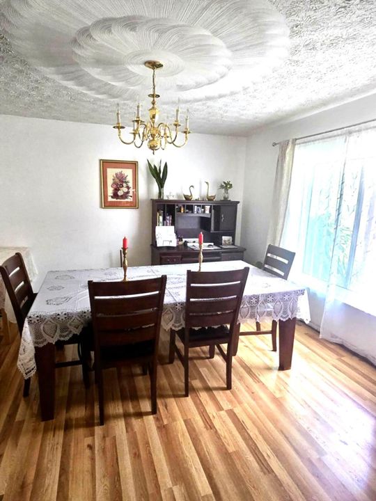 For Sale: $499,000 (3 beds, 3 baths, 2177 Square Feet)