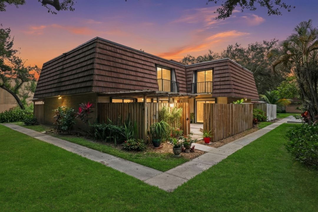 En Venta: $399,500 (2 camas, 2 baños, 1596 Pies cuadrados)