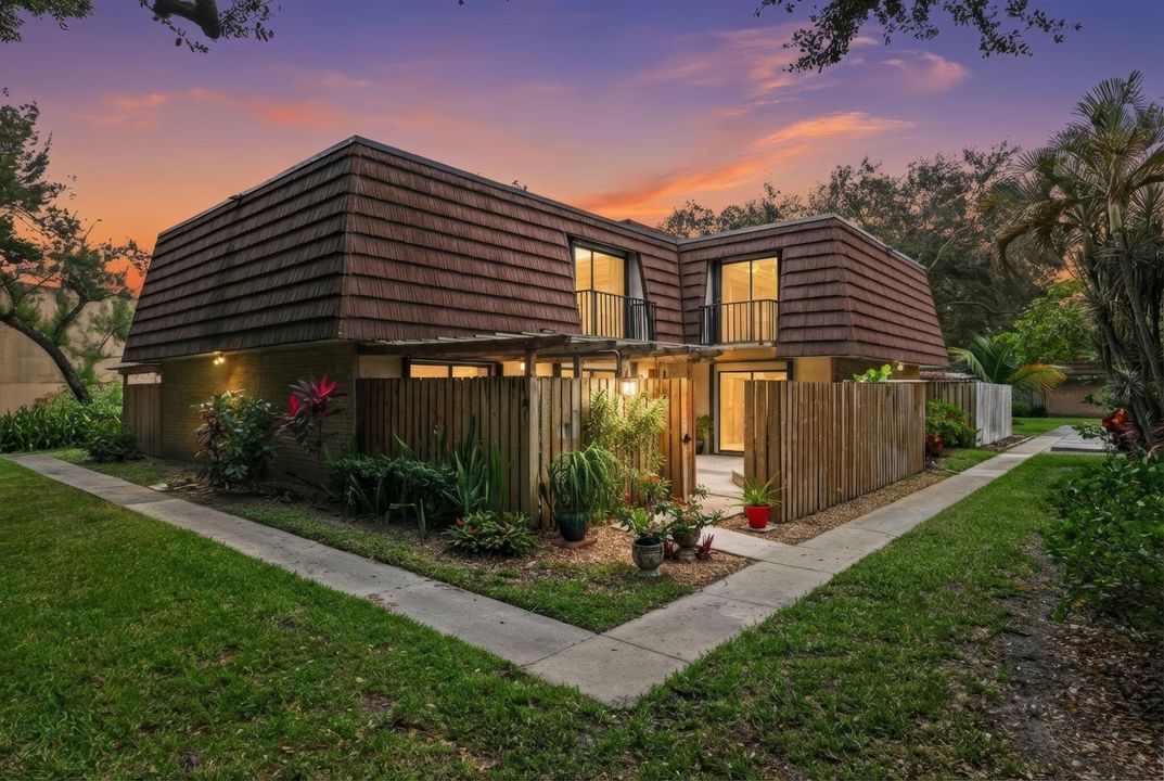 En Venta: $399,500 (2 camas, 2 baños, 1596 Pies cuadrados)