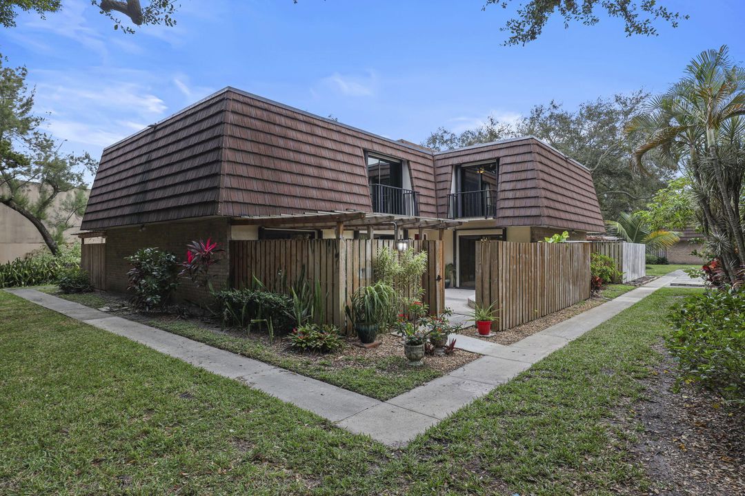 En Venta: $399,500 (2 camas, 2 baños, 1596 Pies cuadrados)