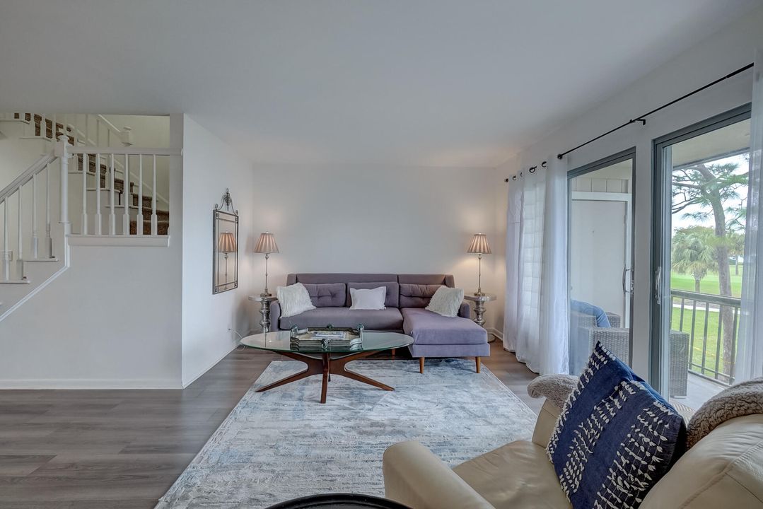 待售: $249,990 (2 贝兹, 2 浴室, 1230 平方英尺)