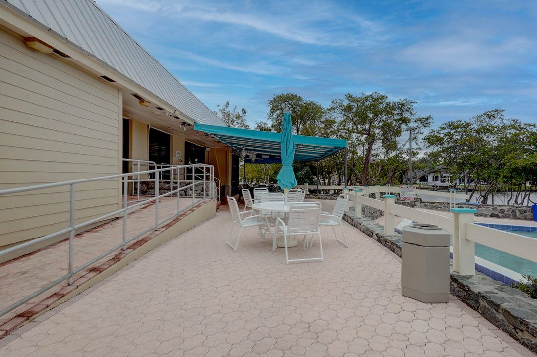 待售: $249,990 (2 贝兹, 2 浴室, 1230 平方英尺)