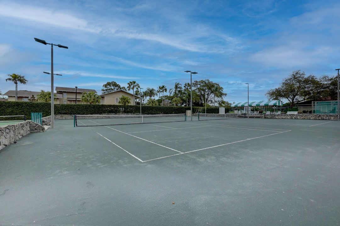 待售: $249,990 (2 贝兹, 2 浴室, 1230 平方英尺)