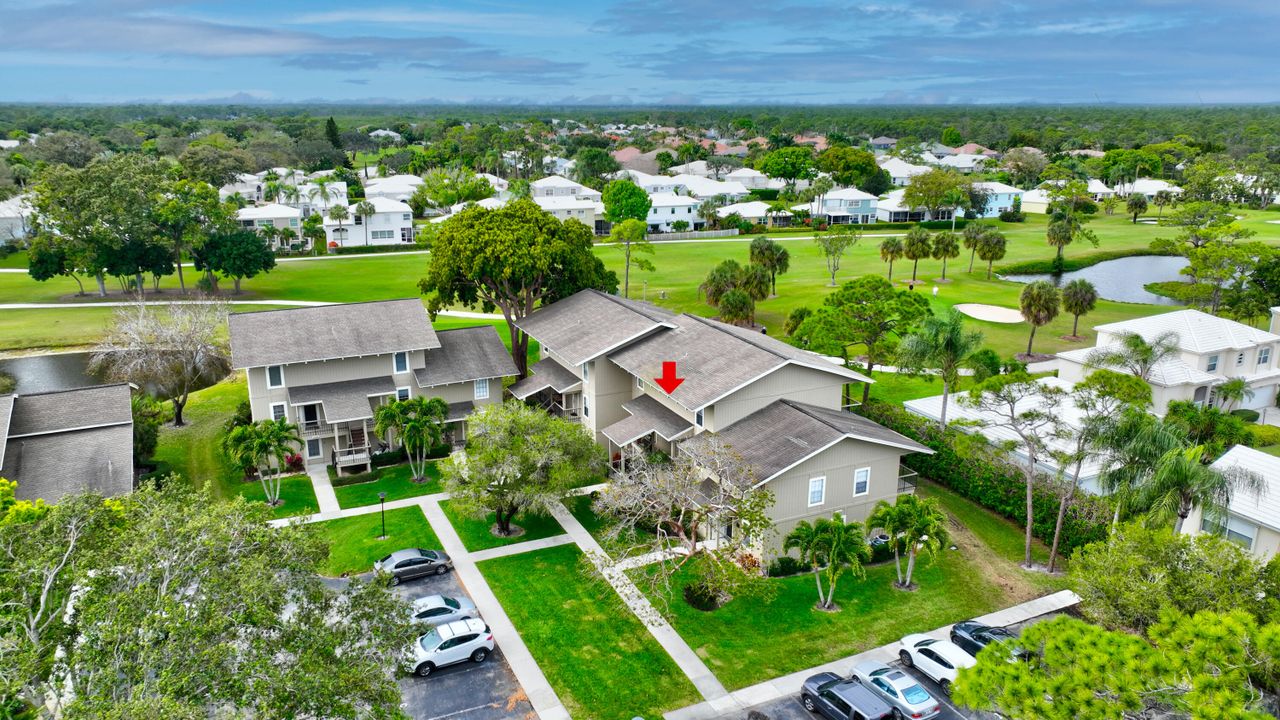 待售: $249,990 (2 贝兹, 2 浴室, 1230 平方英尺)