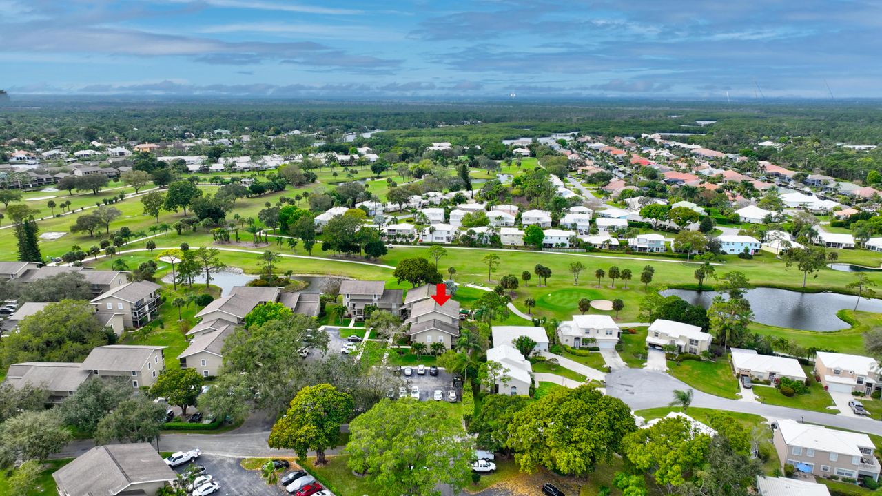 待售: $249,990 (2 贝兹, 2 浴室, 1230 平方英尺)