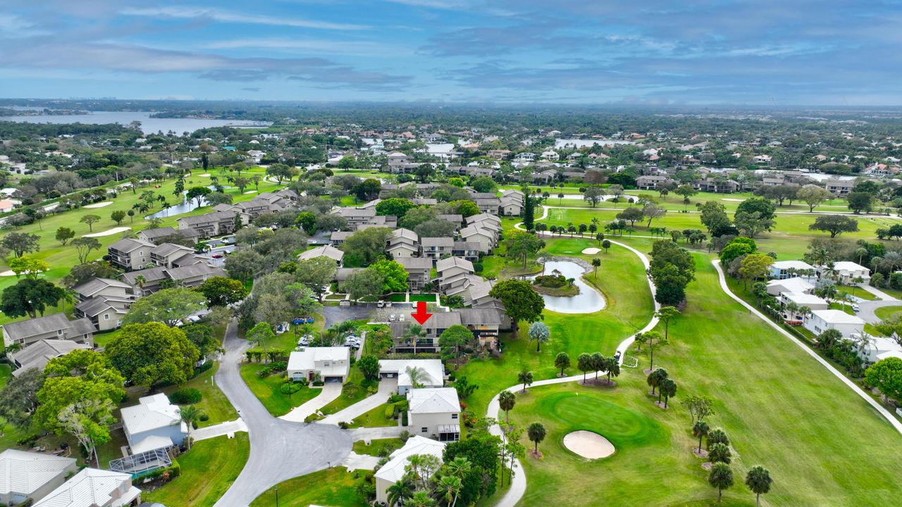 待售: $249,990 (2 贝兹, 2 浴室, 1230 平方英尺)