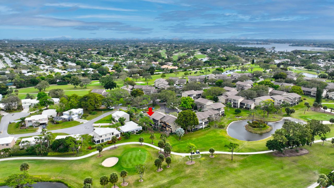 待售: $249,990 (2 贝兹, 2 浴室, 1230 平方英尺)