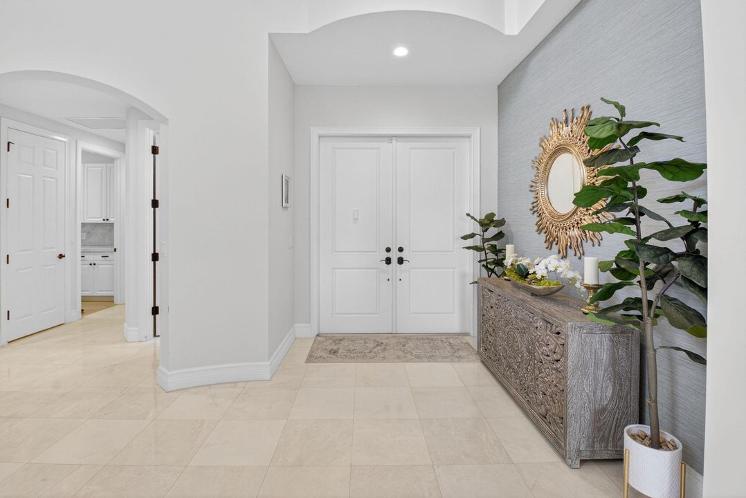 В аренду: $11,000 (5 спален, 5 ванн, 4248 Квадратных фут)