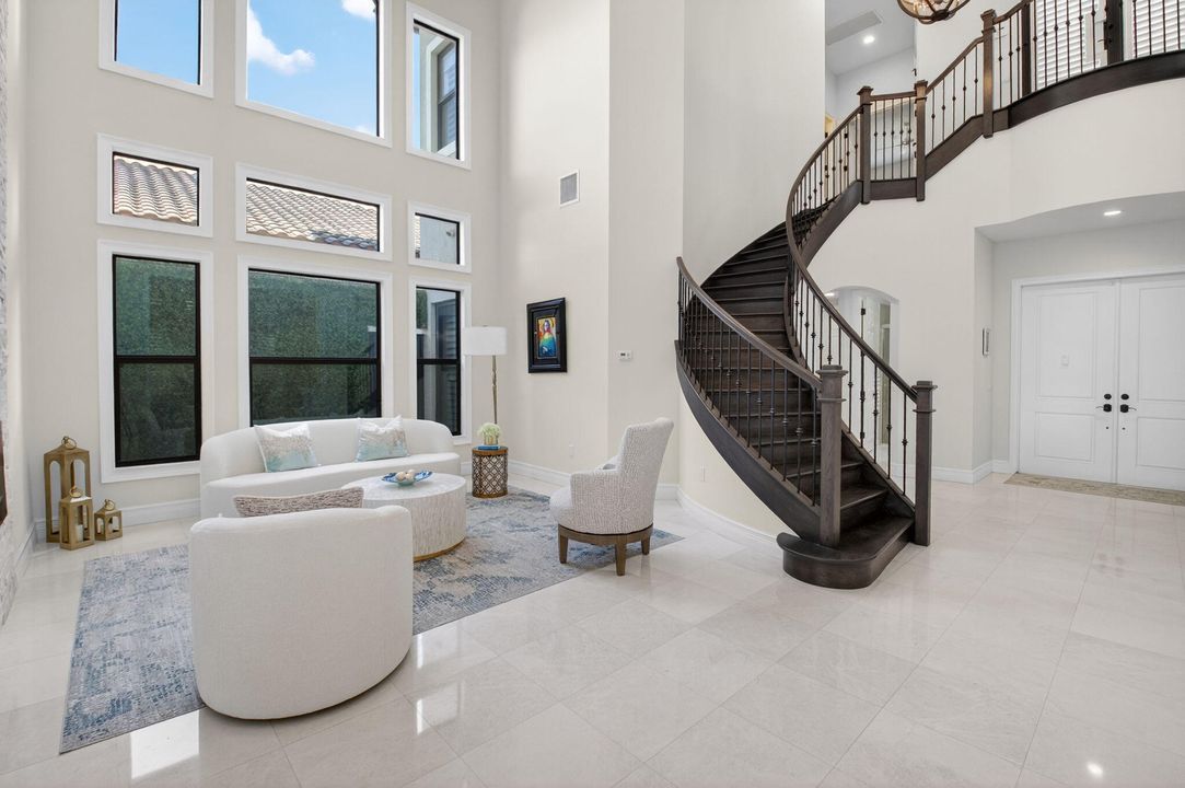 В аренду: $11,000 (5 спален, 5 ванн, 4248 Квадратных фут)