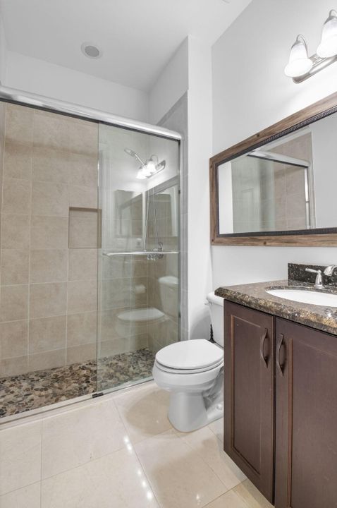 В аренду: $11,000 (5 спален, 5 ванн, 4248 Квадратных фут)