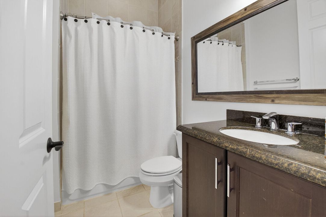 В аренду: $11,000 (5 спален, 5 ванн, 4248 Квадратных фут)