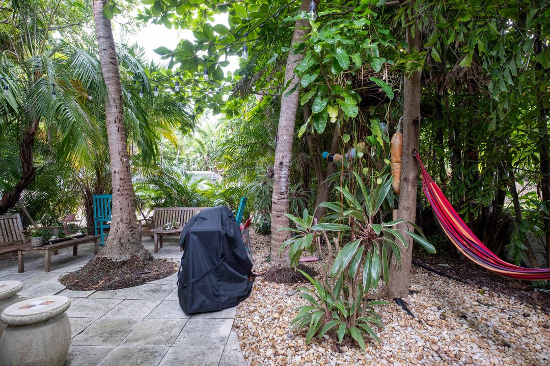 For Sale: $990,000 (4 beds, 2 baths, 1766 Square Feet)