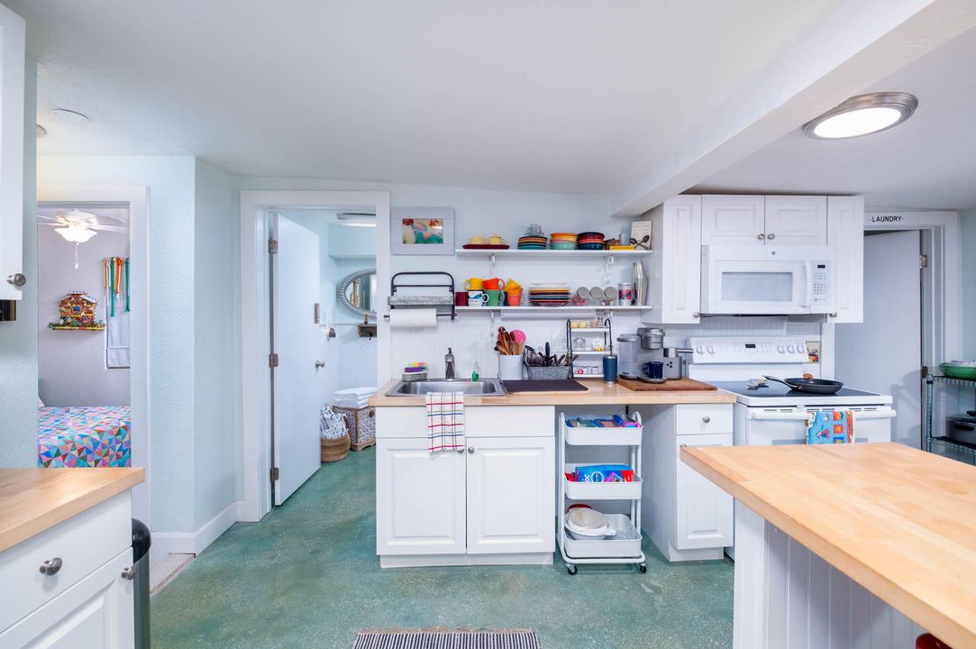 For Sale: $990,000 (4 beds, 2 baths, 1766 Square Feet)