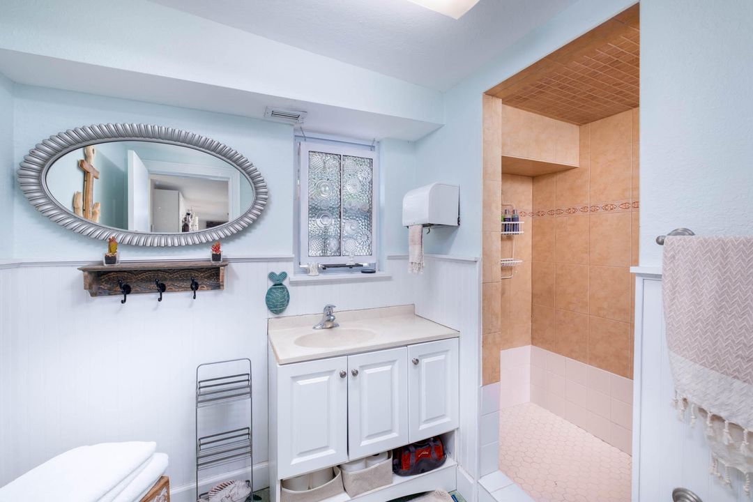 For Sale: $990,000 (4 beds, 2 baths, 1766 Square Feet)