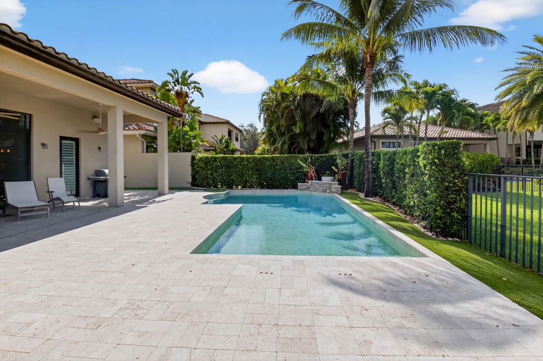 В аренду: $11,000 (5 спален, 5 ванн, 4248 Квадратных фут)