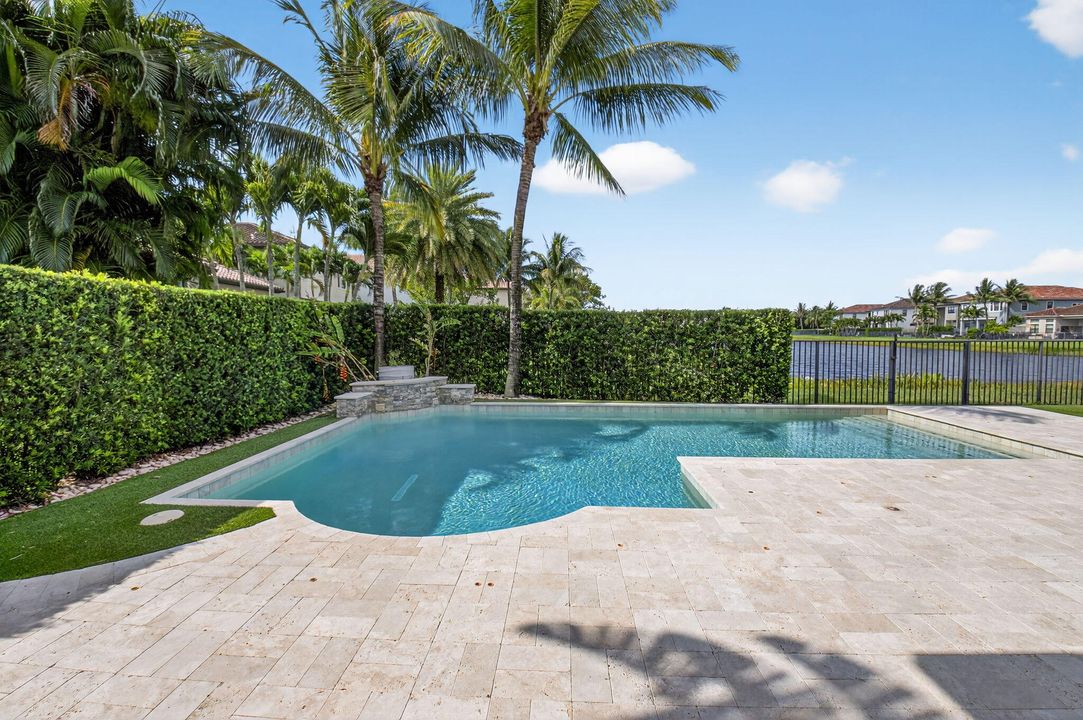 В аренду: $11,000 (5 спален, 5 ванн, 4248 Квадратных фут)