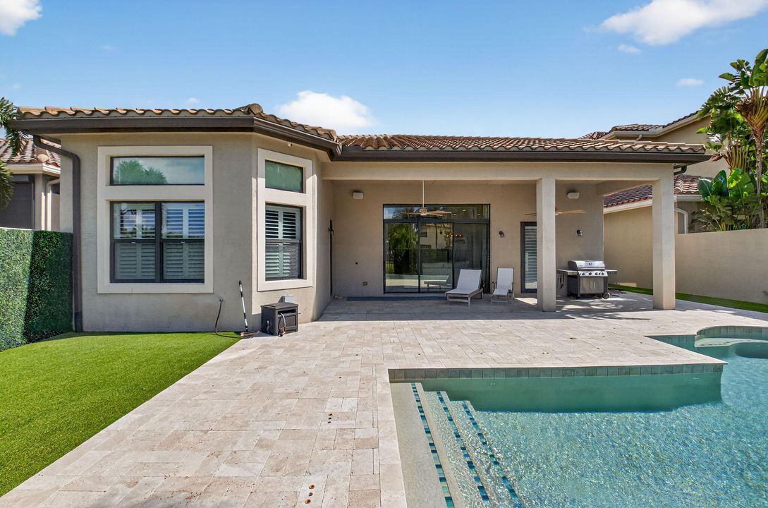 В аренду: $11,000 (5 спален, 5 ванн, 4248 Квадратных фут)