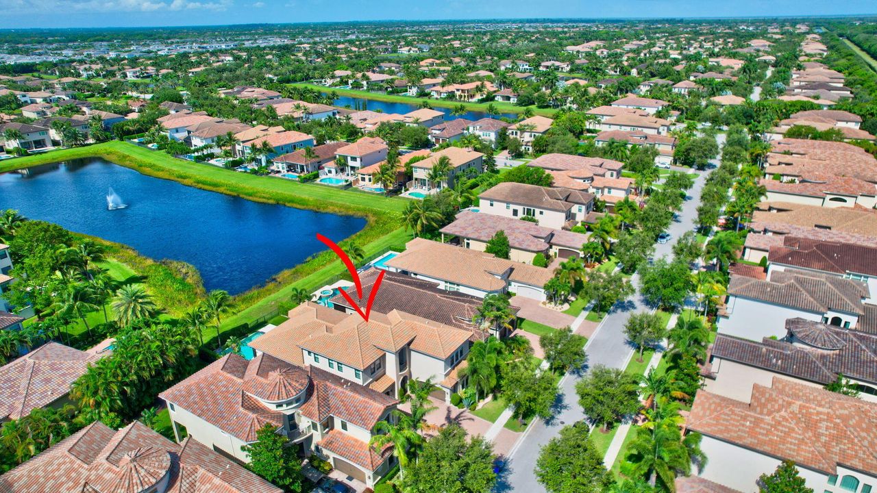 В аренду: $11,000 (5 спален, 5 ванн, 4248 Квадратных фут)