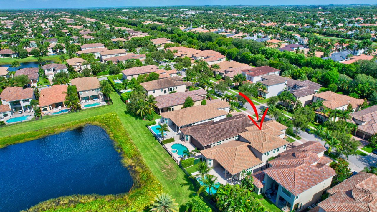 В аренду: $11,000 (5 спален, 5 ванн, 4248 Квадратных фут)