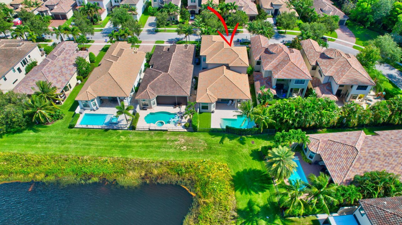 В аренду: $11,000 (5 спален, 5 ванн, 4248 Квадратных фут)