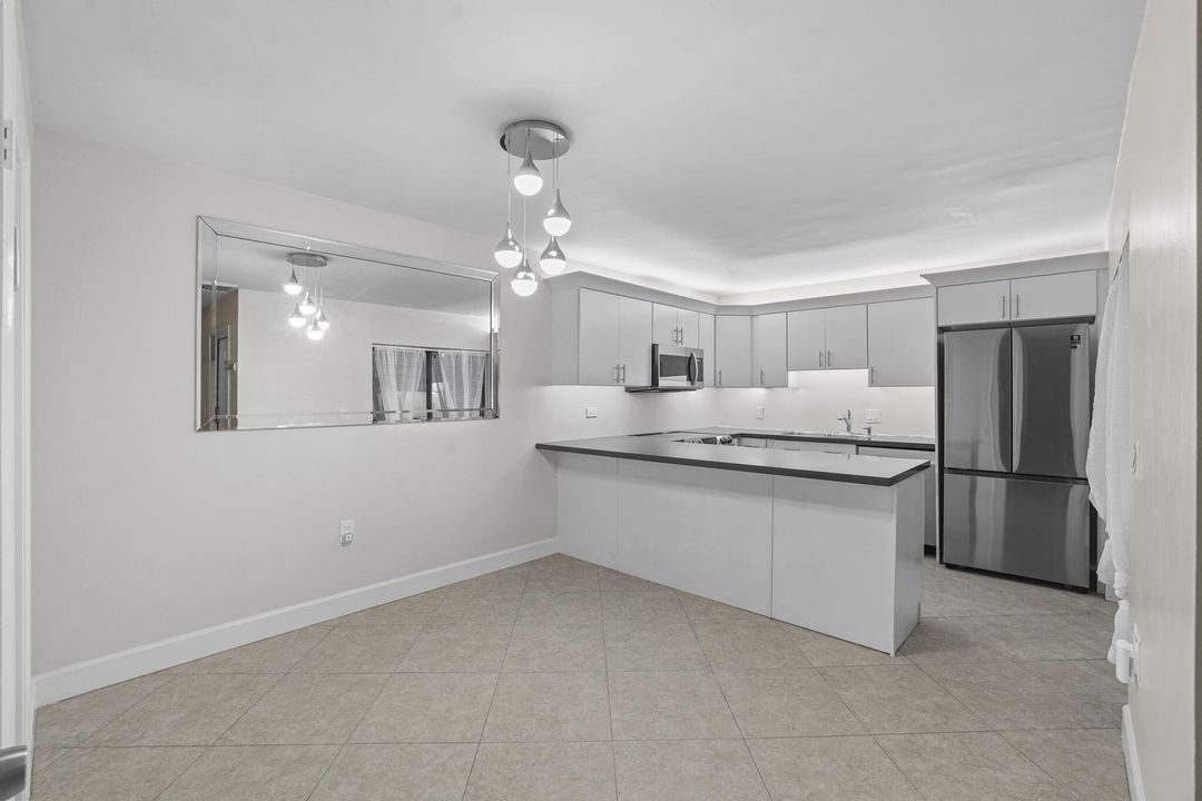 En Venta: $399,500 (2 camas, 2 baños, 1596 Pies cuadrados)