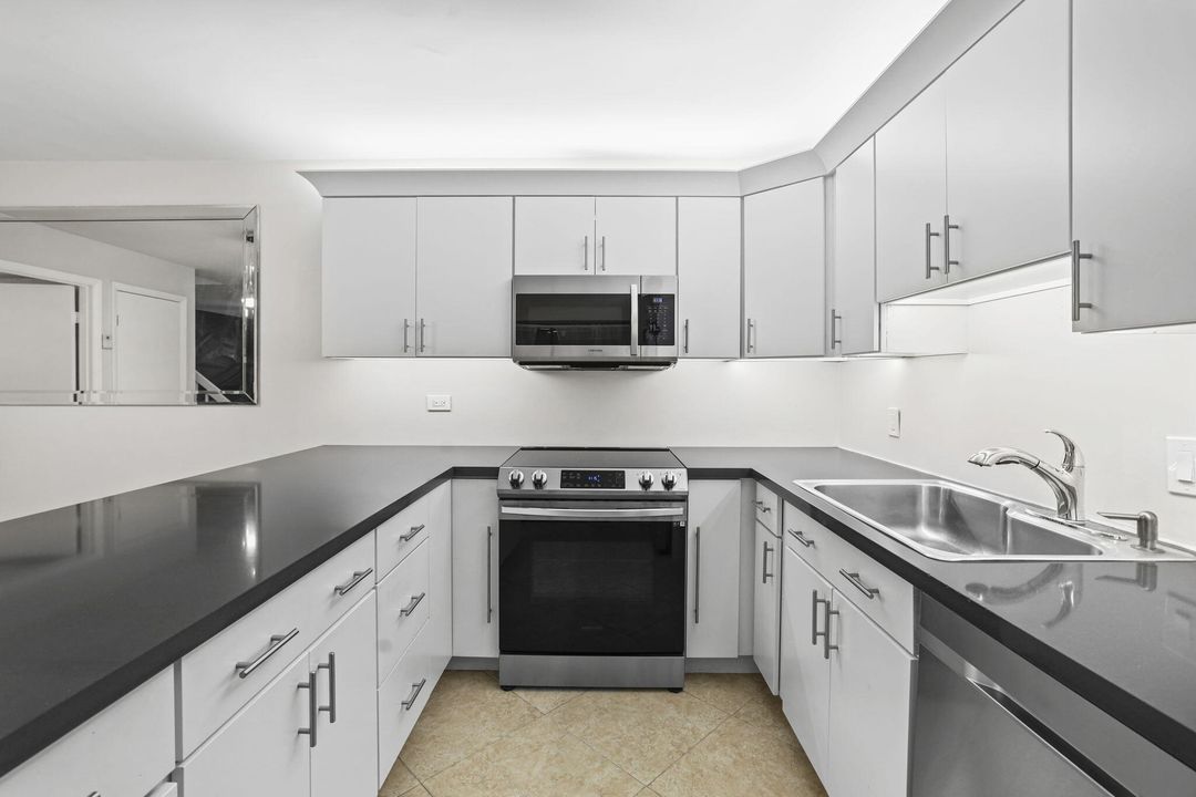 En Venta: $399,500 (2 camas, 2 baños, 1596 Pies cuadrados)