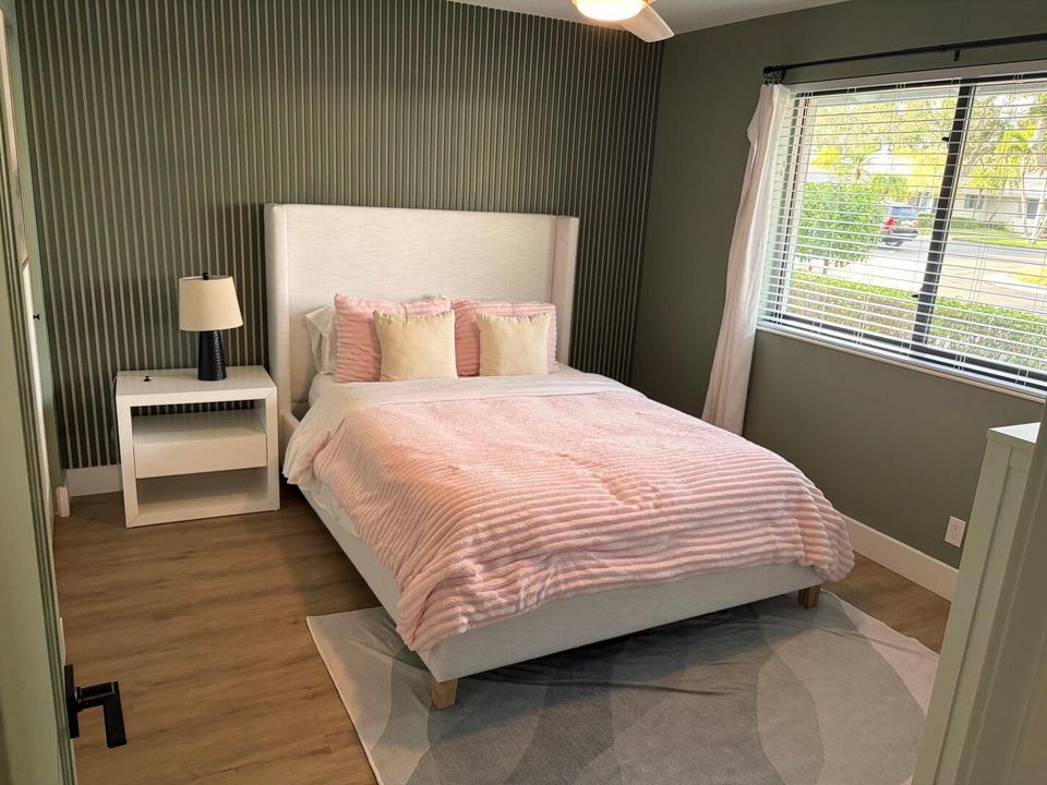 For Rent: $8,000 (2 beds, 2 baths, 1135 Square Feet)