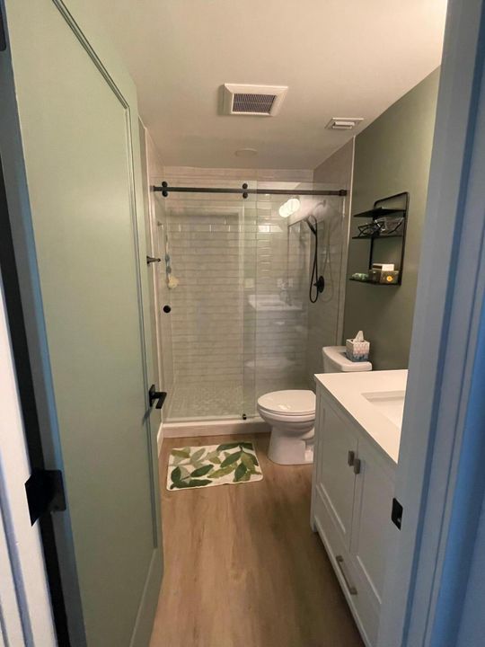 For Rent: $8,000 (2 beds, 2 baths, 1135 Square Feet)