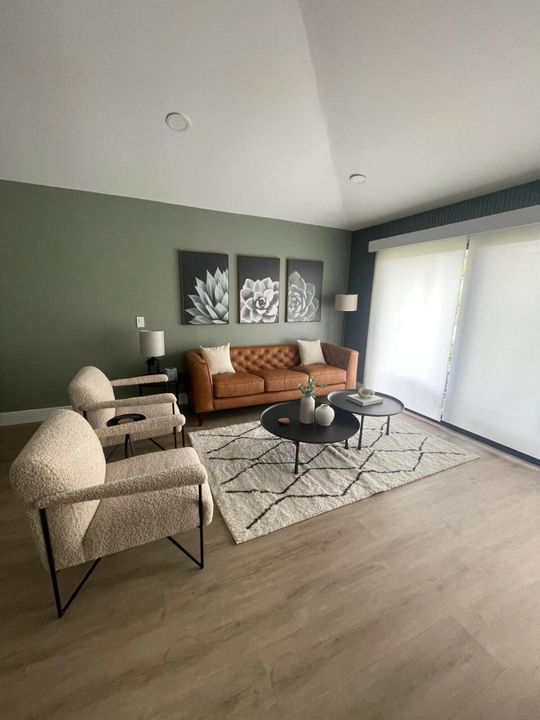 For Rent: $8,000 (2 beds, 2 baths, 1135 Square Feet)