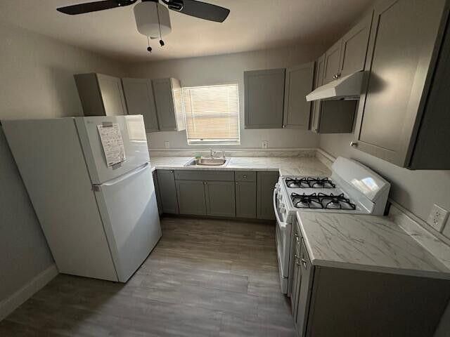 For Rent: $2,200 (2 beds, 1 baths, 720 Square Feet)