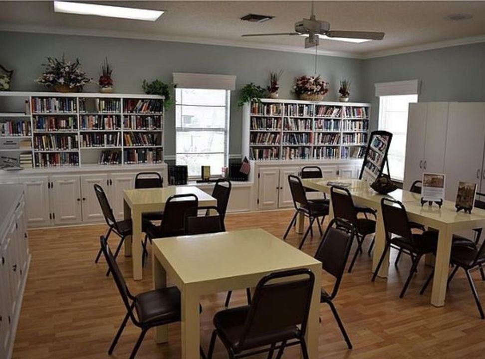 For Rent: $2,500 (2 beds, 2 baths, 1306 Square Feet)