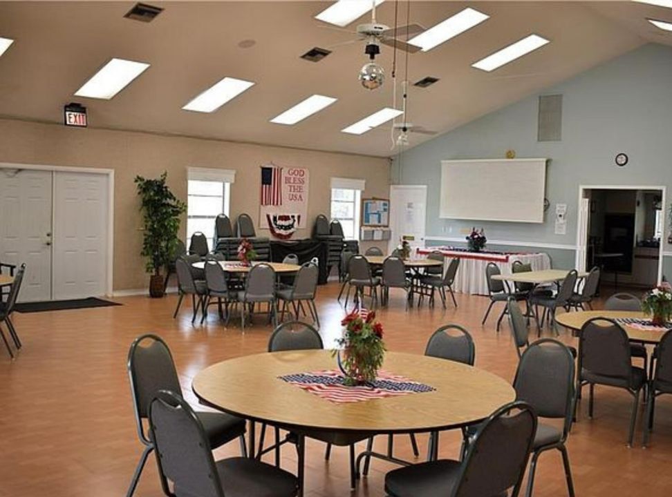 For Rent: $2,500 (2 beds, 2 baths, 1306 Square Feet)