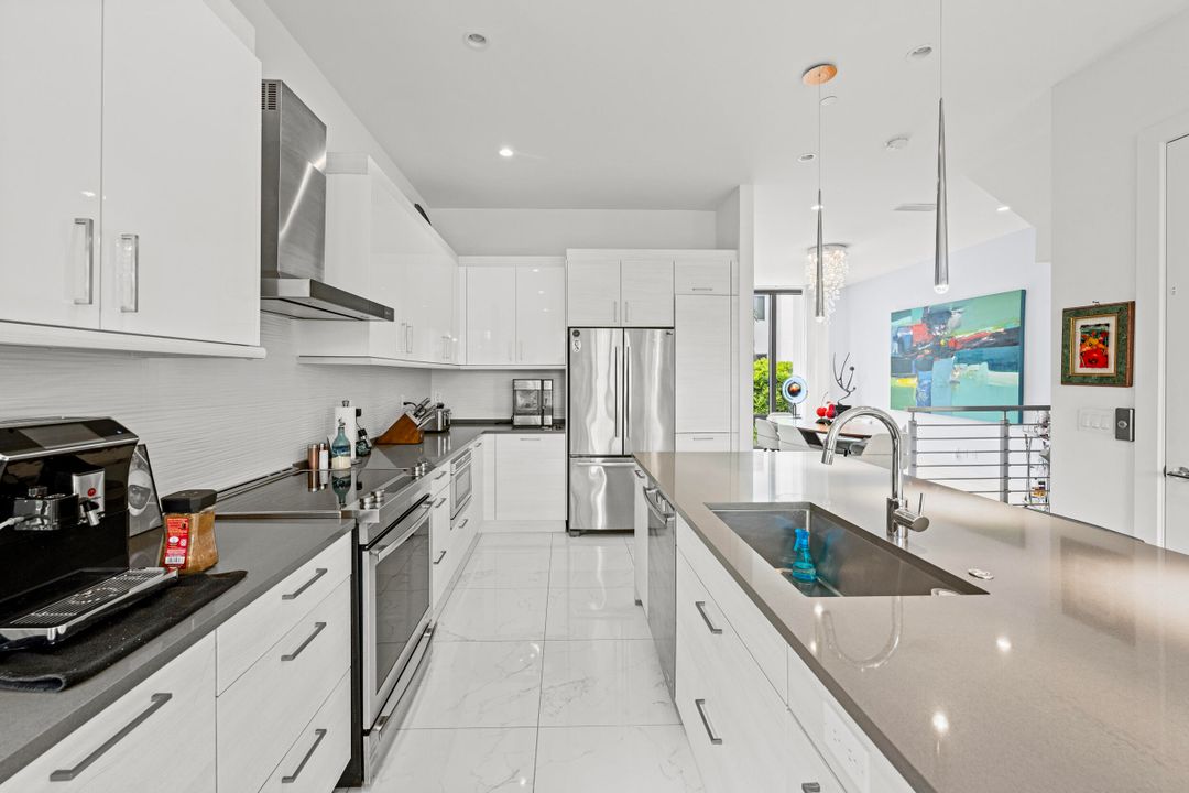 На продажу: $1,385,000 (3 спален, 3 ванн, 2540 Квадратных фут)