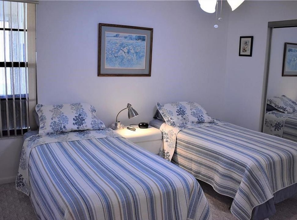 For Rent: $2,500 (2 beds, 2 baths, 1306 Square Feet)