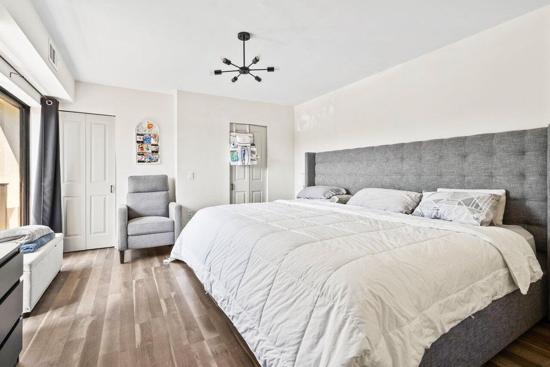 For Rent: $2,700 (3 beds, 2 baths, 1236 Square Feet)