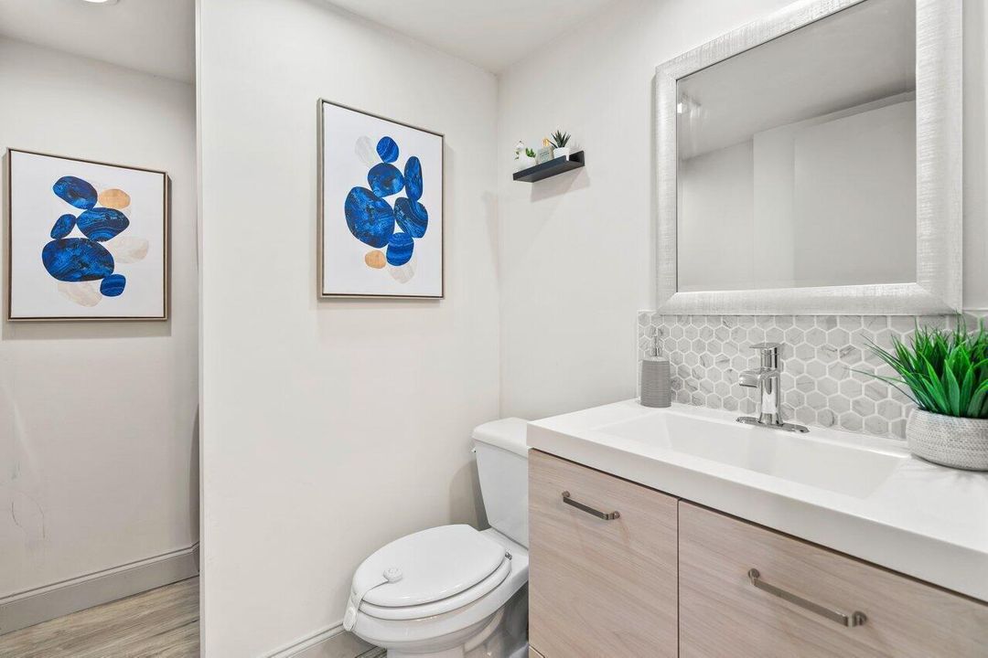 For Rent: $2,700 (3 beds, 2 baths, 1236 Square Feet)