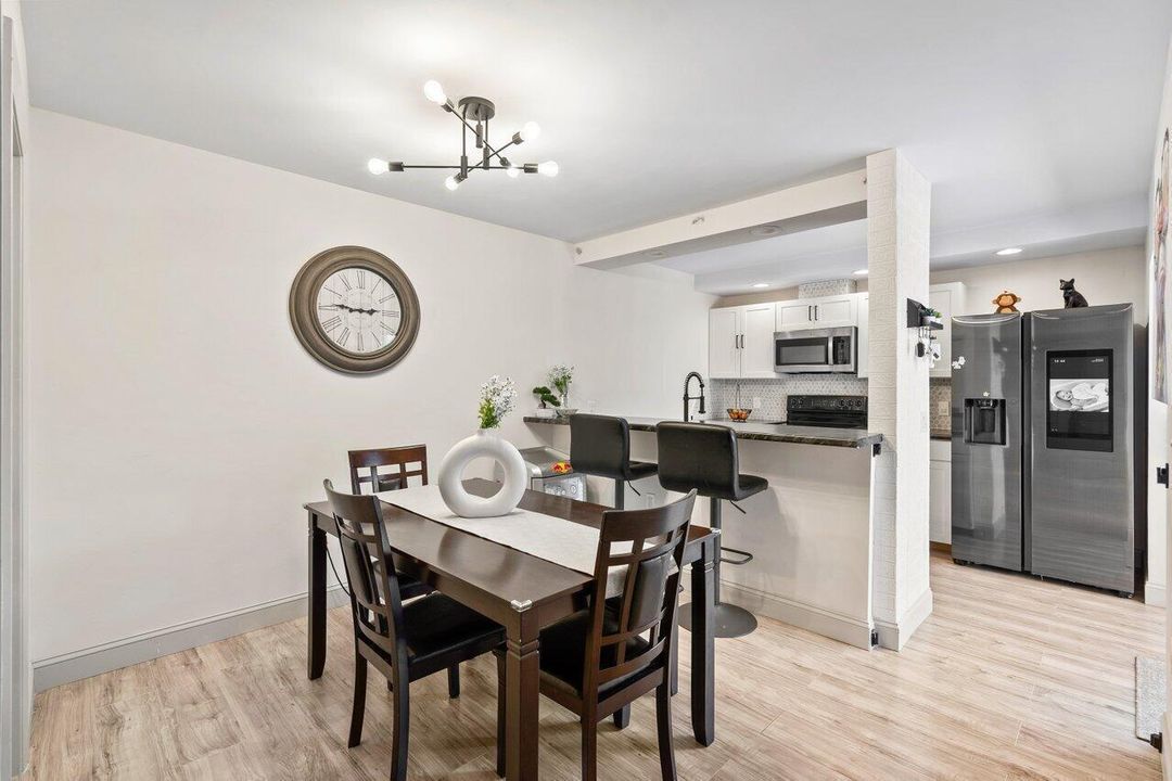 For Rent: $2,700 (3 beds, 2 baths, 1236 Square Feet)