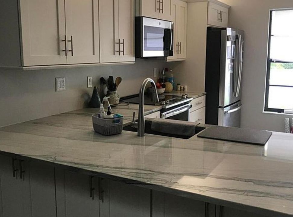 For Rent: $2,500 (2 beds, 2 baths, 1306 Square Feet)