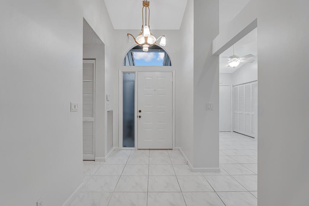 На продажу: $315,000 (3 спален, 2 ванн, 1722 Квадратных фут)